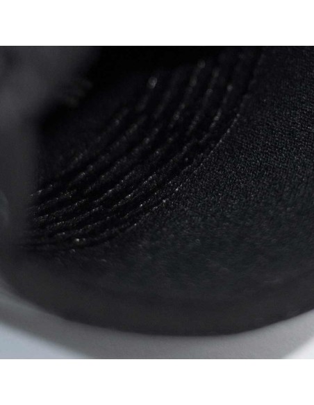 Fourth Element 5mm Neoprene gloves grip 2