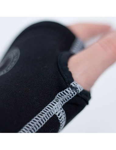 Fourth Element Xerotherm Wrist Warmer