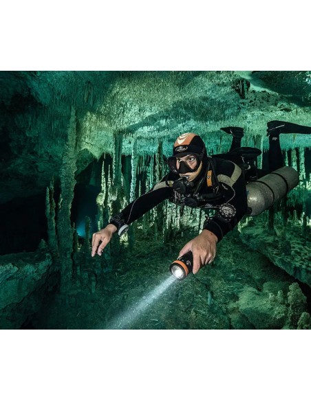 OrcaTorch D900V Video Dive Light 2200 lm